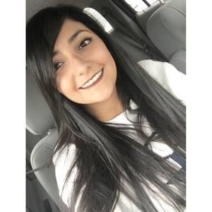 Meet your Posher, Mayra